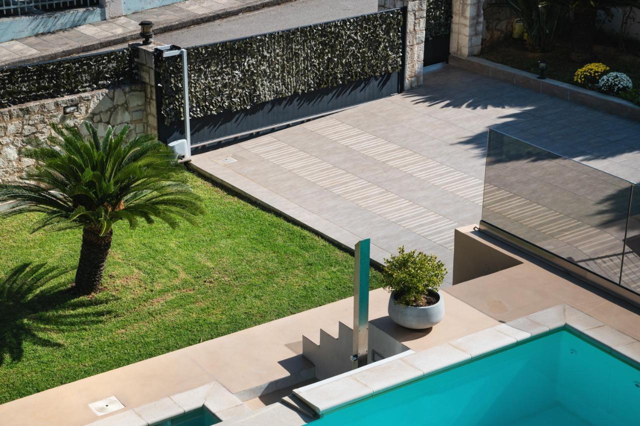 Villa Cedar Tree