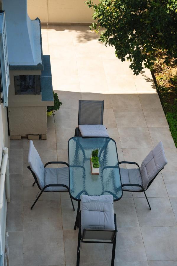 Villa Cedar Tree Kounoupidhianá